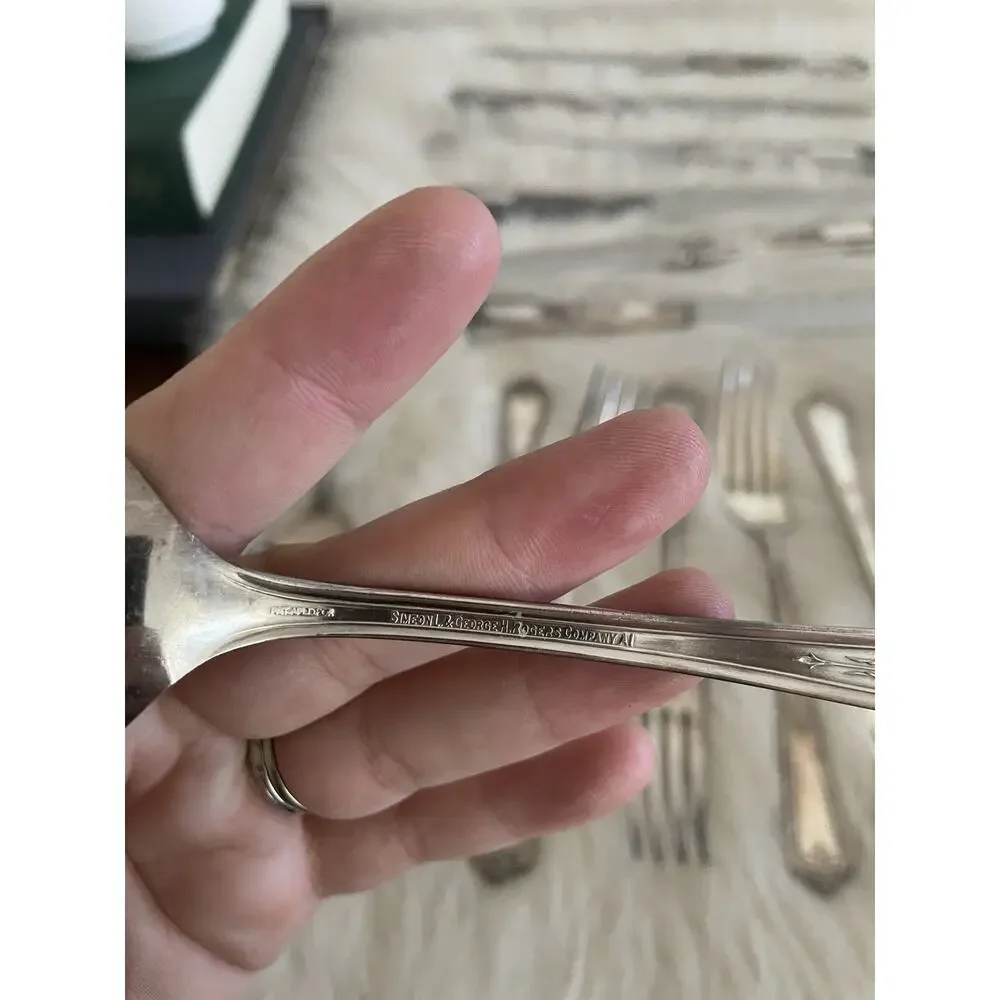 Kingston Silver plate 24 Pc Simeon And George Rogers Flatware Set With Case 1929